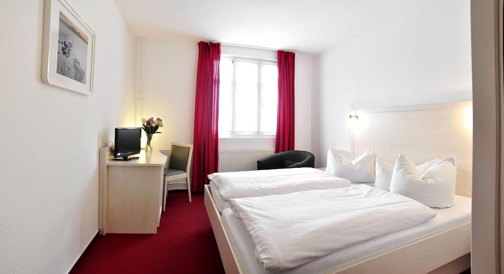 Apart Hotel Ferdinand Berlin Exterior photo